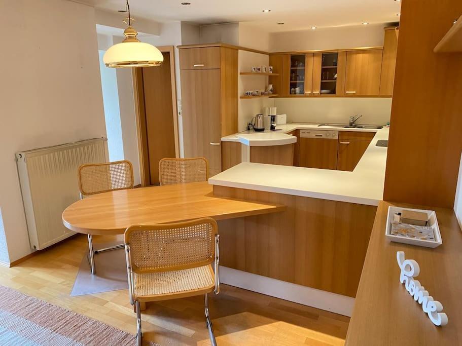 Zentrale Wohnung Gmunden Alte Baeckerei Buitenkant foto