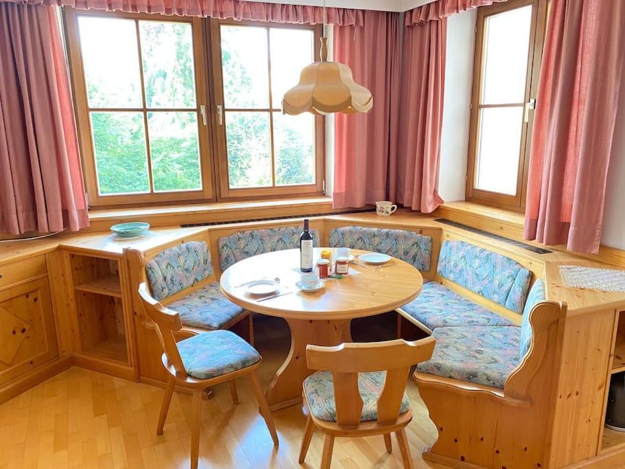 Zentrale Wohnung Gmunden Alte Baeckerei Buitenkant foto