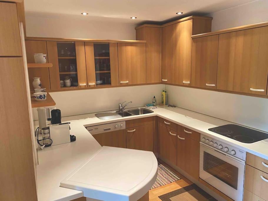 Zentrale Wohnung Gmunden Alte Baeckerei Buitenkant foto