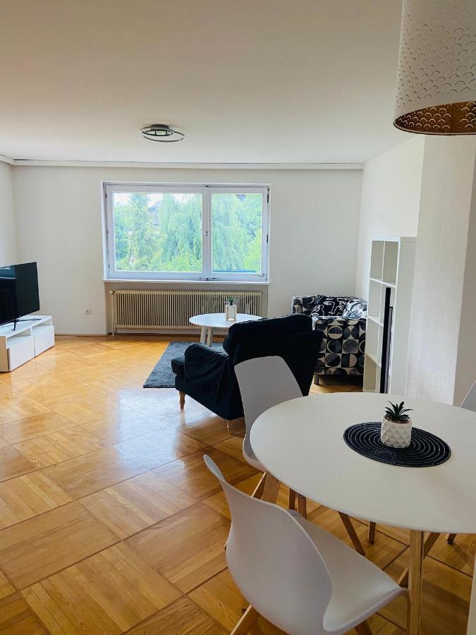 Zentrale Wohnung Gmunden Alte Baeckerei Buitenkant foto