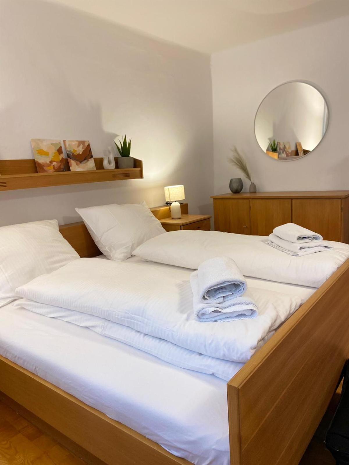 Zentrale Wohnung Gmunden Alte Baeckerei Buitenkant foto